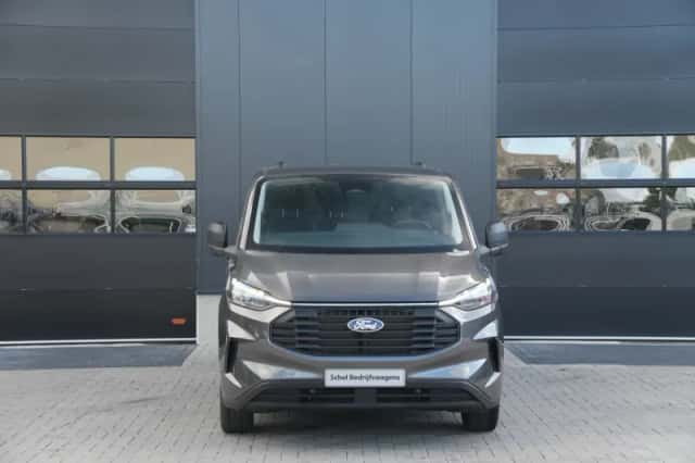 Ford Transit Custom (2023) thumbnail 2