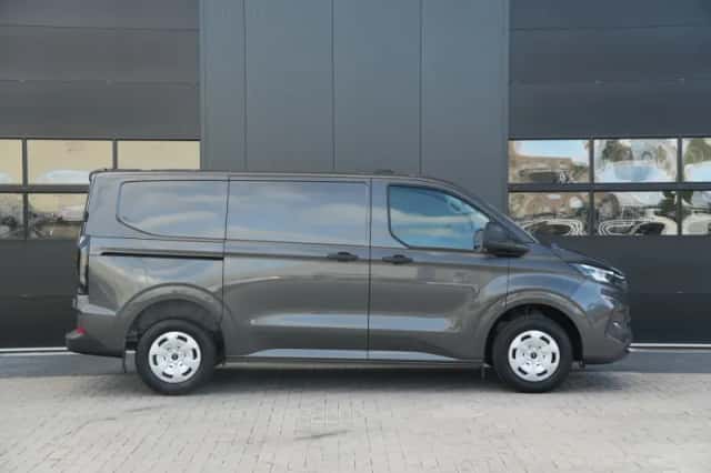 Ford Transit Custom (2023) thumbnail 4
