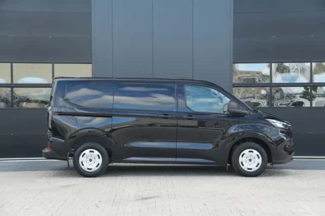 Ford Transit Custom (2023) thumbnail 4