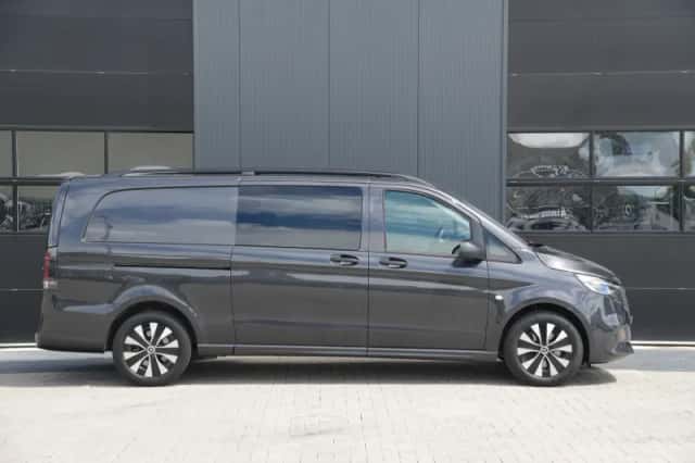 Mercedes-Benz Vito (2024) thumbnail 4