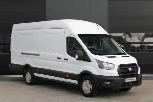 Ford Transit (2023) thumbnail 3