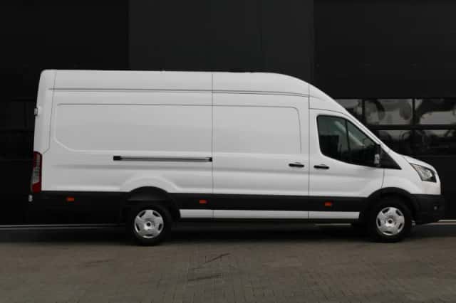 Ford Transit (2023) thumbnail 4