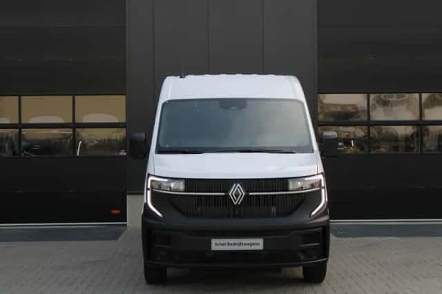 Renault Master (2024) thumbnail 2
