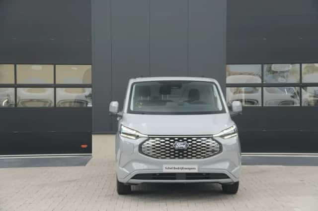 Ford E-Transit Custom (2023) thumbnail 2