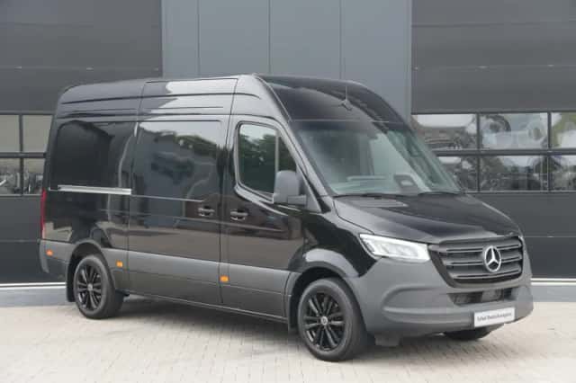 Mercedes-Benz Sprinter (2024) thumbnail 3