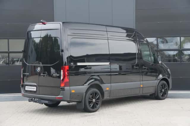 Mercedes-Benz Sprinter (2024) thumbnail 5