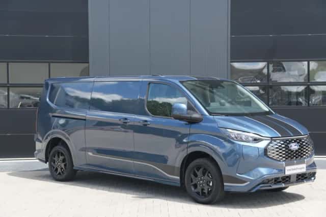Ford E-Transit Custom (2025) thumbnail 3