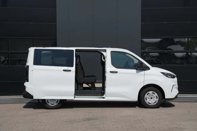 Ford Transit Custom (2023) thumbnail 5
