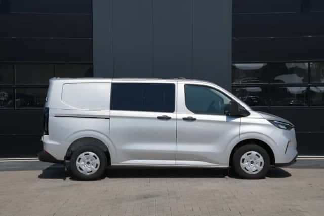 Ford Transit Custom (2023) thumbnail 4