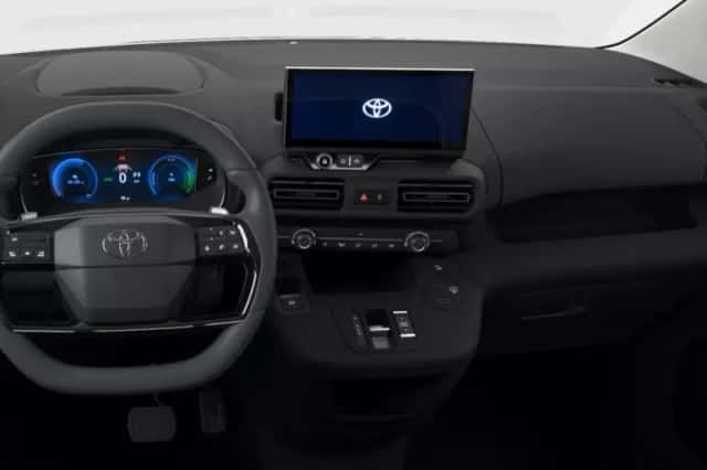 Toyota Proace (2024) thumbnail 4