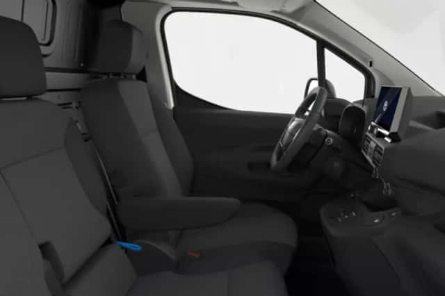 Toyota Proace (2024) thumbnail 3