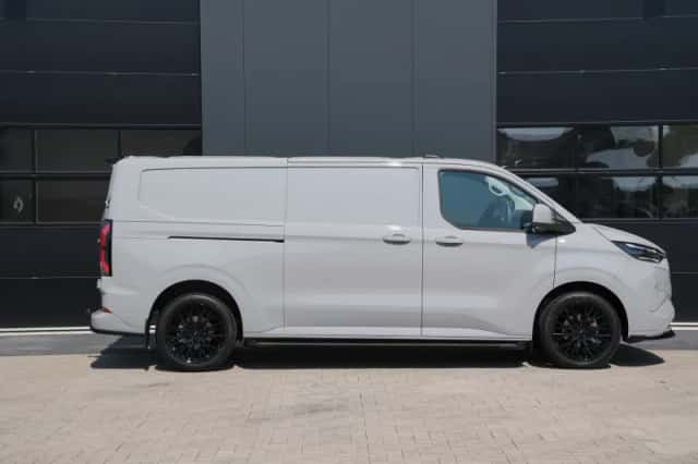 Ford E-Transit Custom (2023) thumbnail 4