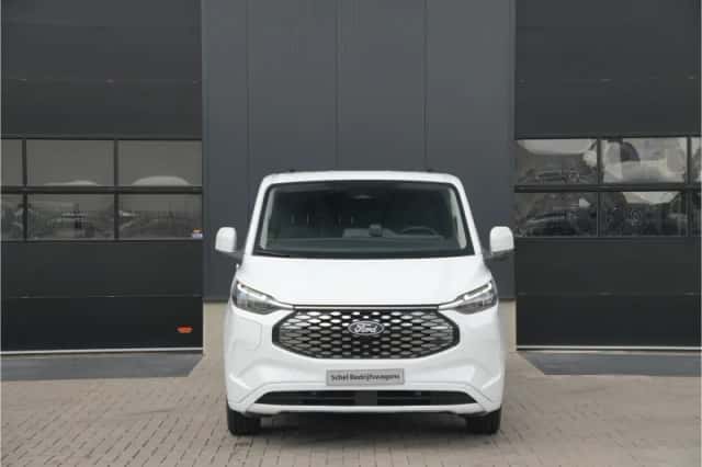 Ford E-Transit Custom (2023) thumbnail 2