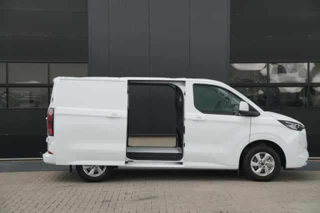 Ford E-Transit Custom (2023) thumbnail 5