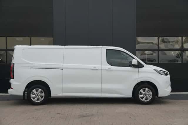 Ford E-Transit Custom (2023) thumbnail 3