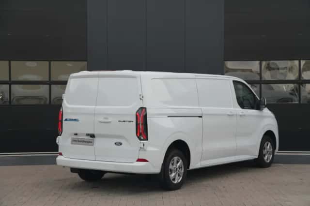 Ford E-Transit Custom (2023) thumbnail 4