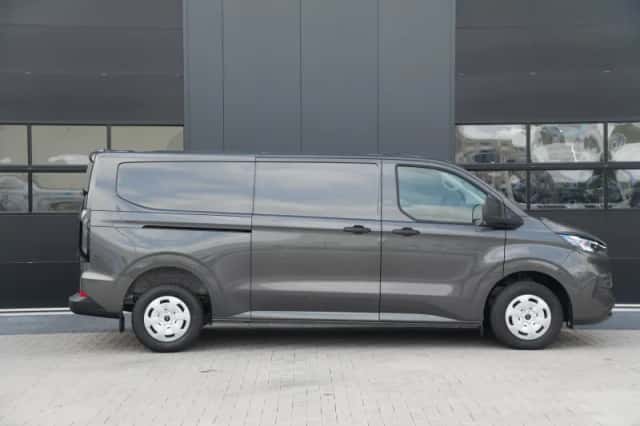 Ford Transit Custom (2023) thumbnail 4
