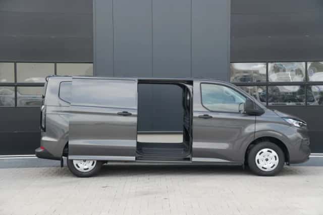 Ford Transit Custom (2023) thumbnail 5