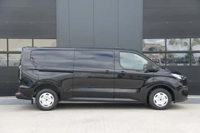 Ford Transit Custom (2023) thumbnail 4