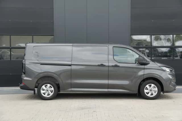 Ford Transit Custom (2023) thumbnail 4
