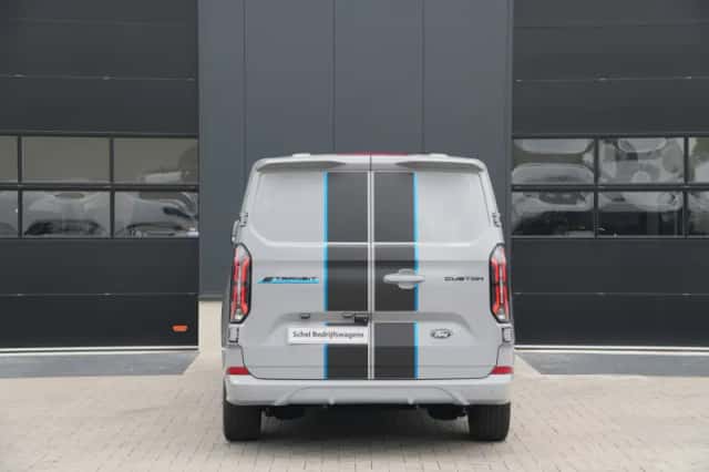 Ford E-Transit Custom (2026) thumbnail 5