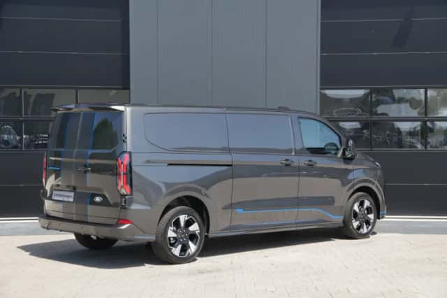 Ford E-Transit Custom (2025) thumbnail 5
