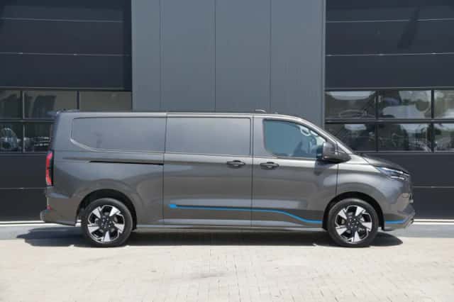 Ford E-Transit Custom (2026) thumbnail 4