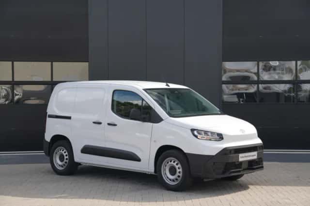 Toyota Proace (2024) thumbnail 3