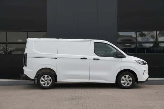 Ford Transit Custom (2023) thumbnail 4