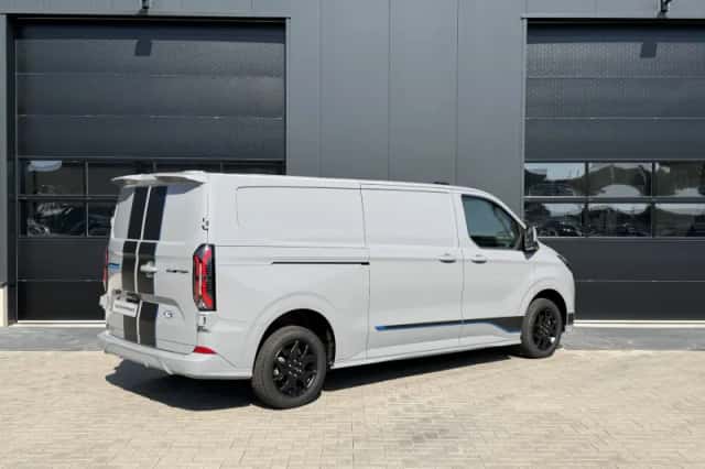 Ford E-Transit (2025) thumbnail 2