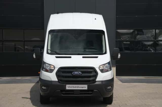 Ford Transit (2024) thumbnail 2