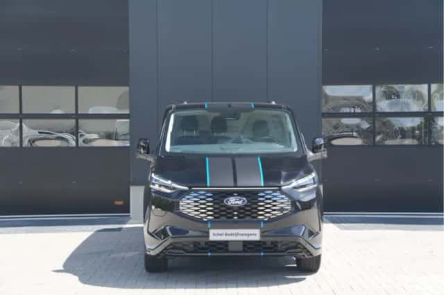 Ford E-Transit Custom (2026) thumbnail 2