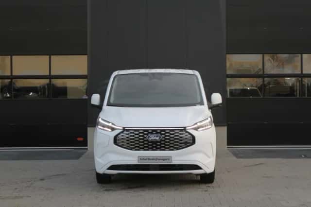 Ford E-Transit Custom (2025) thumbnail 2