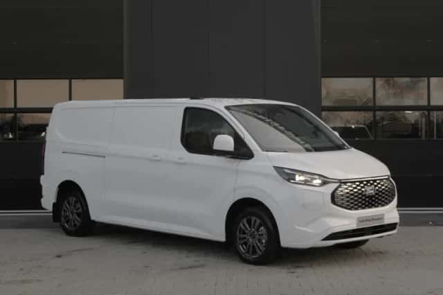 Ford E-Transit Custom (2025) thumbnail 3