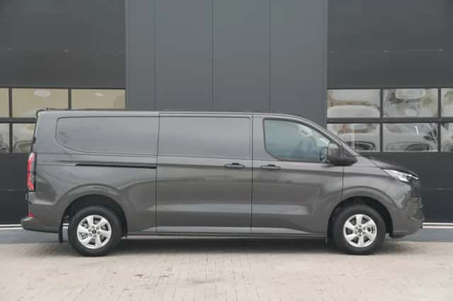 Ford E-Transit Custom (2026) thumbnail 4