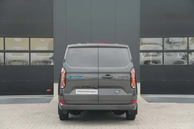 Ford E-Transit Custom (2026) thumbnail 6