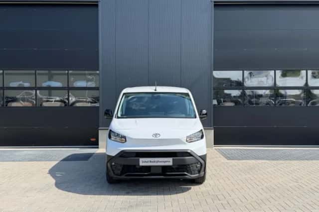 Toyota Proace (2026) thumbnail 3