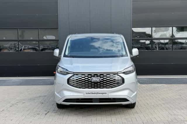 Ford E-Transit (2026) thumbnail 2