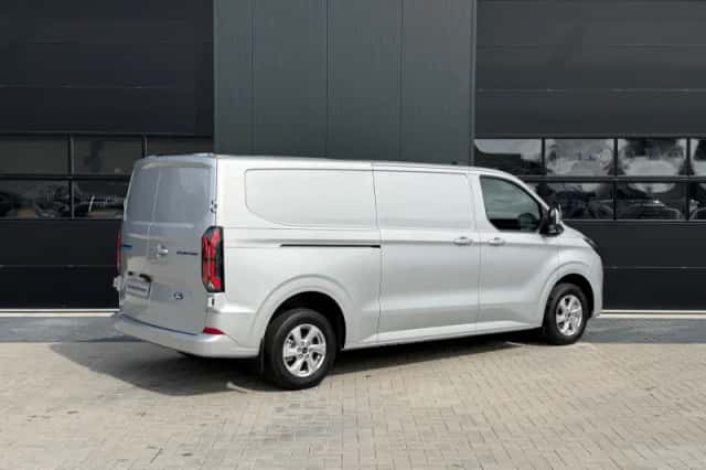Ford E-Transit (2026) thumbnail 5