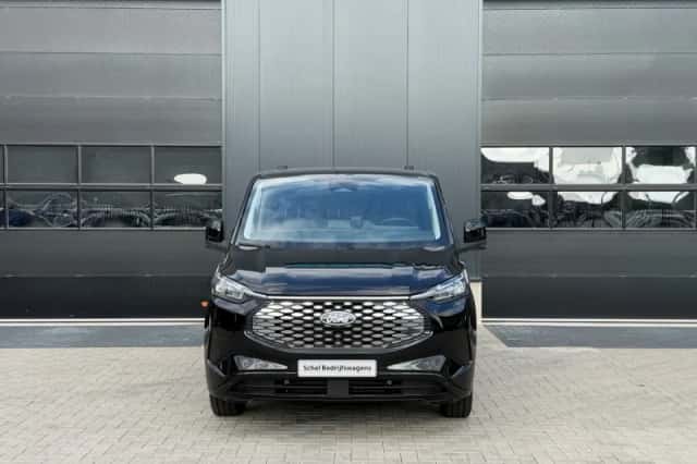Ford E-Transit (2026) thumbnail 2