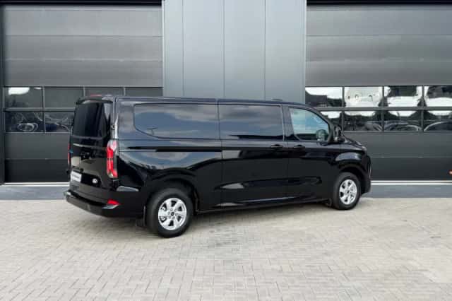 Ford E-Transit (2026) thumbnail 5