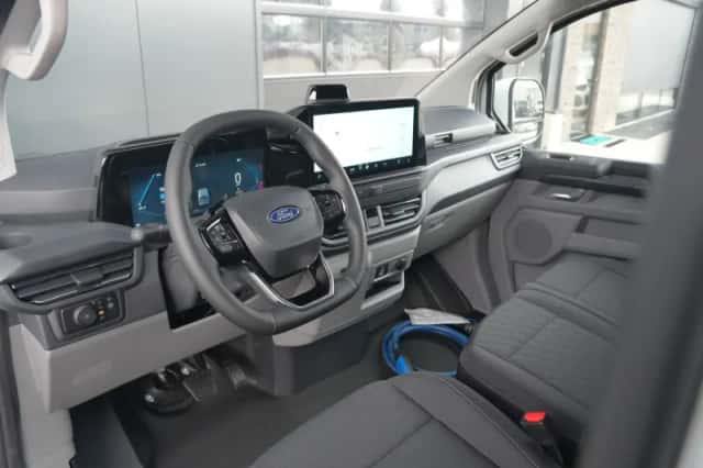 Ford E-Transit Custom (2026) thumbnail 6