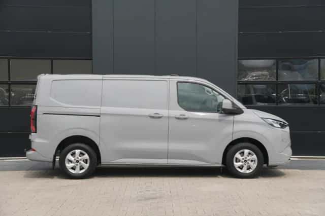 Ford E-Transit Custom (2026) thumbnail 4