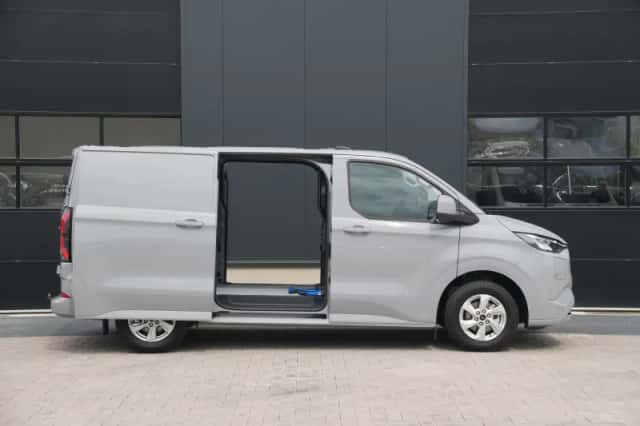 Ford E-Transit Custom (2026) thumbnail 5