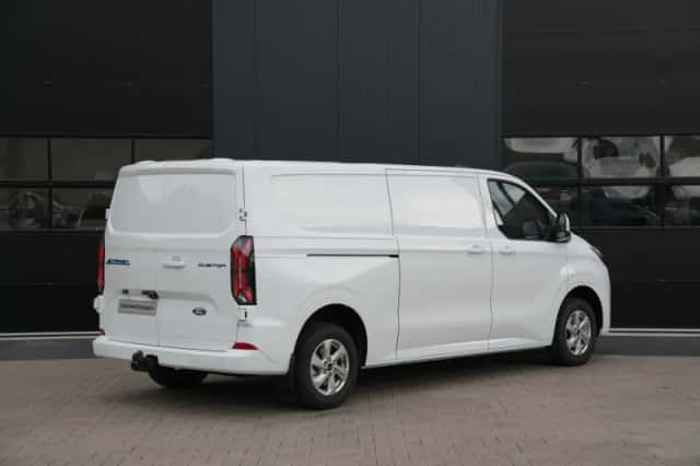 Ford E-Transit Custom (2026) thumbnail 6
