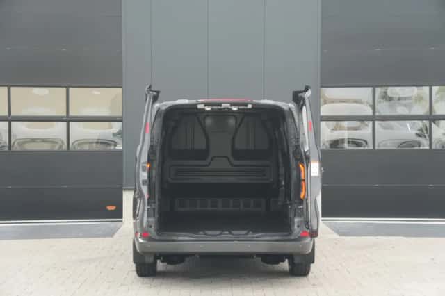 Ford E-Transit Custom (2026) thumbnail 5