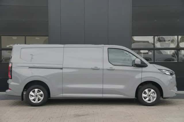 Ford E-Transit Custom (2026) thumbnail 2