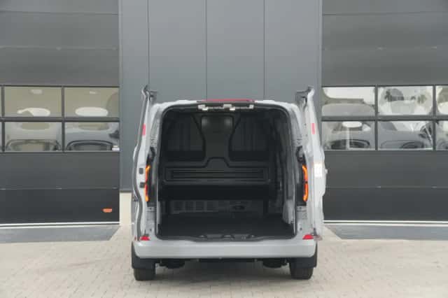 Ford E-Transit Custom (2026) thumbnail 5