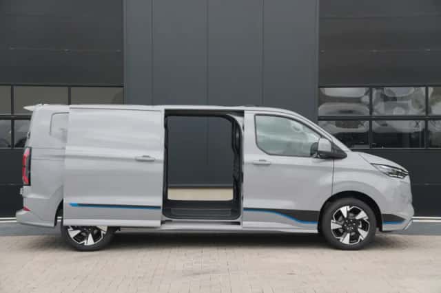 Ford E-Transit Custom (2026) thumbnail 5