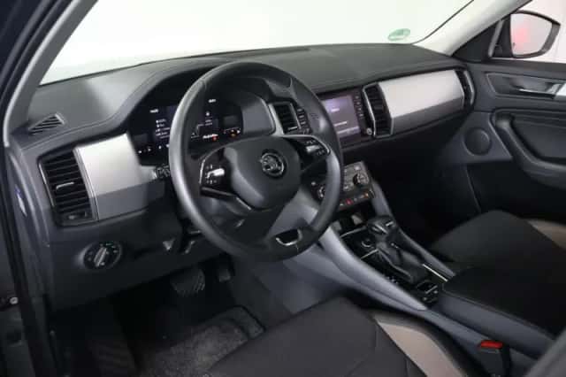Škoda Kodiaq (2023) thumbnail 3